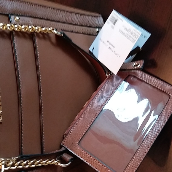 Ladies Handbag - Picture 5 of 10